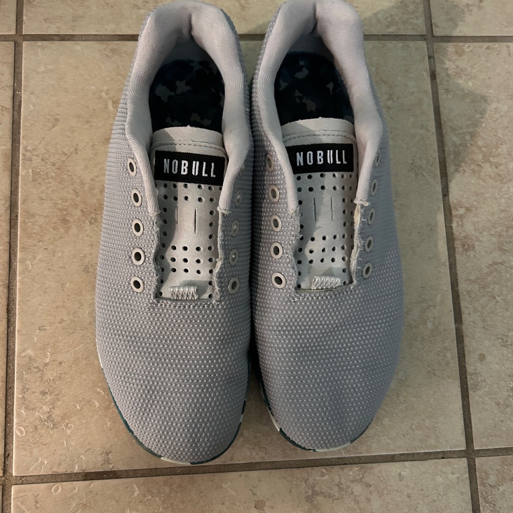 NOBULL Gray Athletic Shoes with Sleek Design
